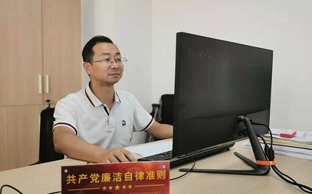 许丽波 - 副本.jpg